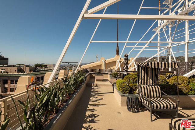 6253 HOLLYWOOD Boulevard 1201, Los Angeles, CA 90028