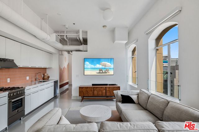 6253 HOLLYWOOD Boulevard 1201, Los Angeles, CA 90028