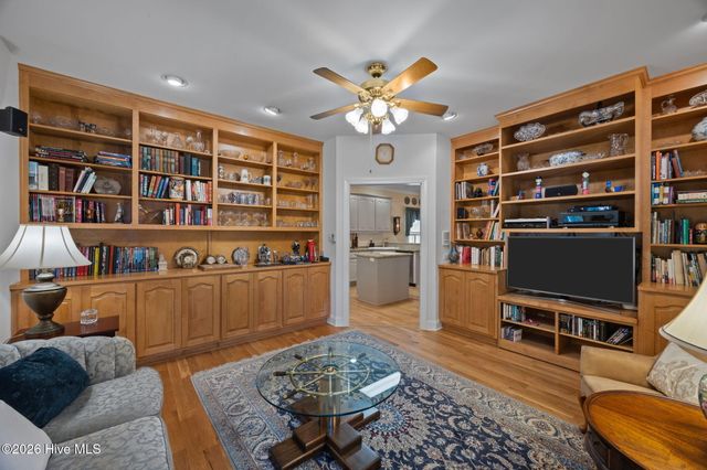 102 Pinehurst Drive, New Bern, NC 28562