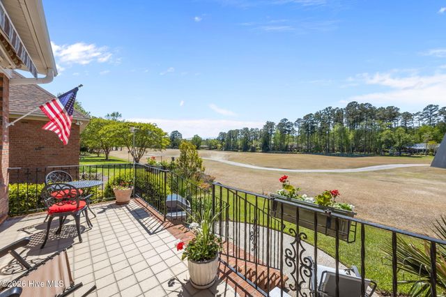 102 Pinehurst Drive, New Bern, NC 28562