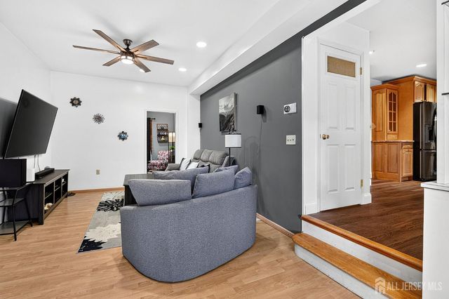 3 Shady Lane, East Brunswick, NJ 08816