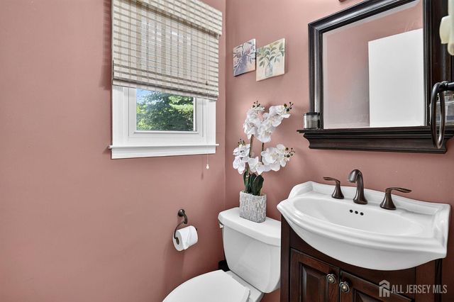 3 Shady Lane, East Brunswick, NJ 08816