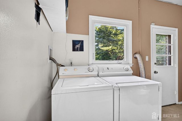 3 Shady Lane, East Brunswick, NJ 08816