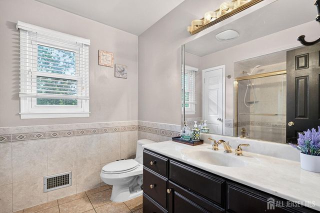 3 Shady Lane, East Brunswick, NJ 08816