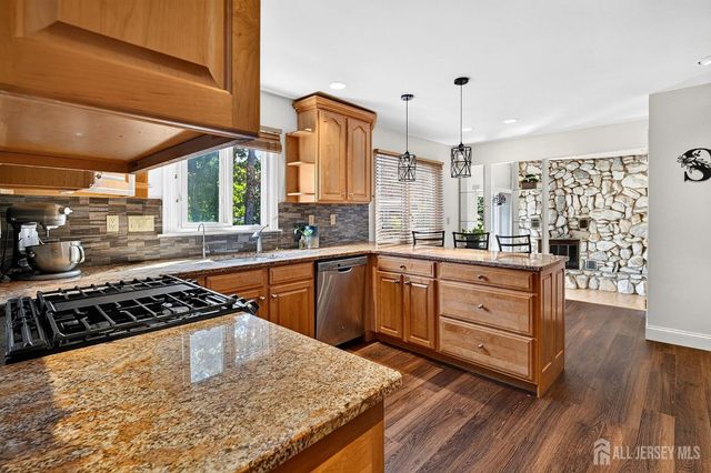 3 Shady Lane, East Brunswick, NJ 08816