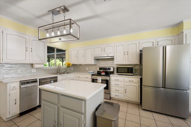 108 Haywood Drive, Benbrook, TX 76126