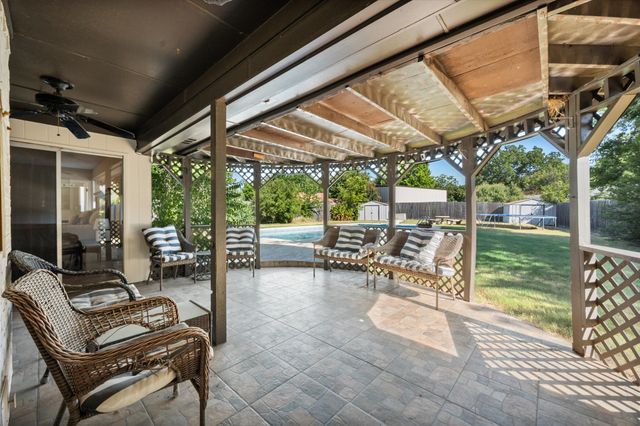 108 Haywood Drive, Benbrook, TX 76126