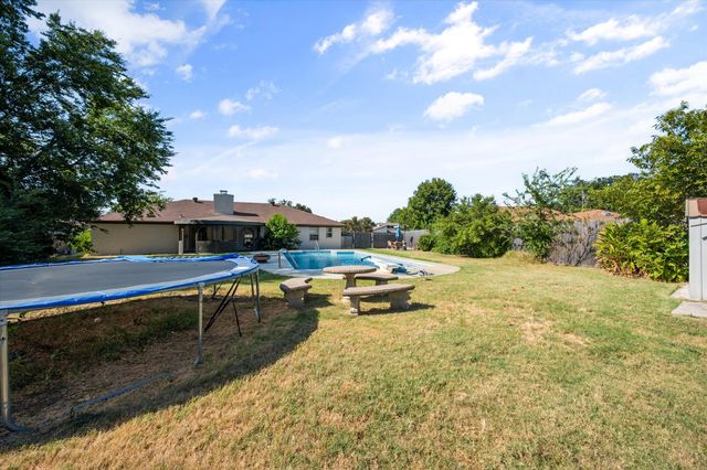 108 Haywood Drive, Benbrook, TX 76126
