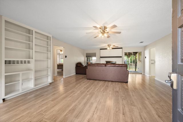 108 Haywood Drive, Benbrook, TX 76126