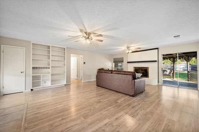 108 Haywood Drive, Benbrook, TX 76126