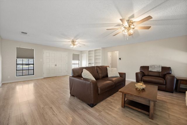 108 Haywood Drive, Benbrook, TX 76126