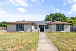 108 Haywood Drive, Benbrook, TX 76126