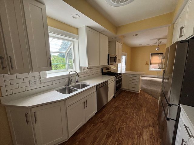 1412 Willis Avenue, Perry, IA 50220