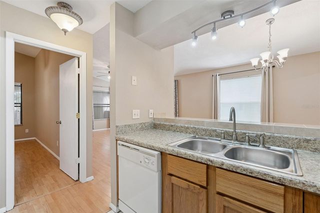 3148 S SEMORAN BLVD 705, Orlando, FL 32822