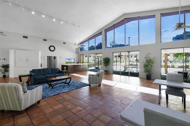 3148 S SEMORAN BLVD 705, Orlando, FL 32822