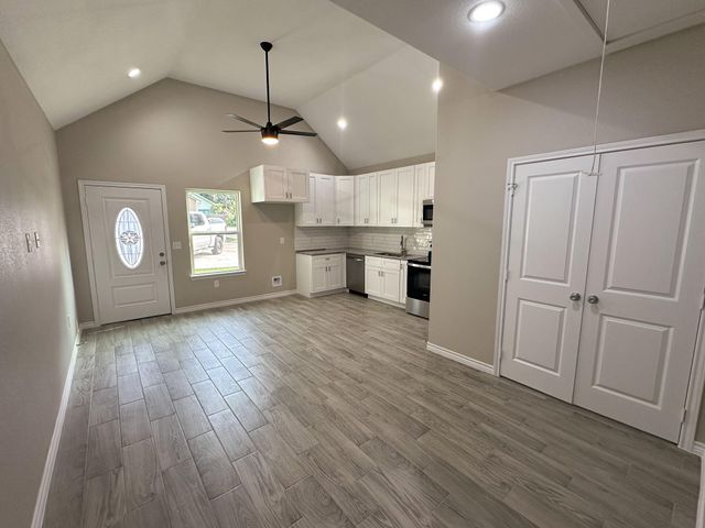 16821 W Forrestal, Montgomery, TX 77316