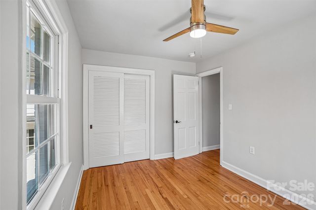 28 Ridgefield Place, Asheville, NC 28803
