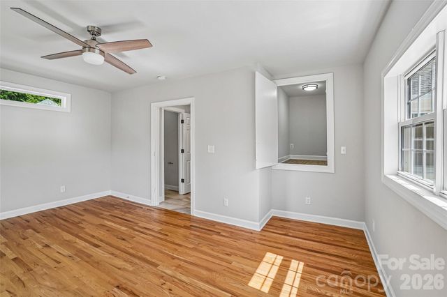28 Ridgefield Place, Asheville, NC 28803