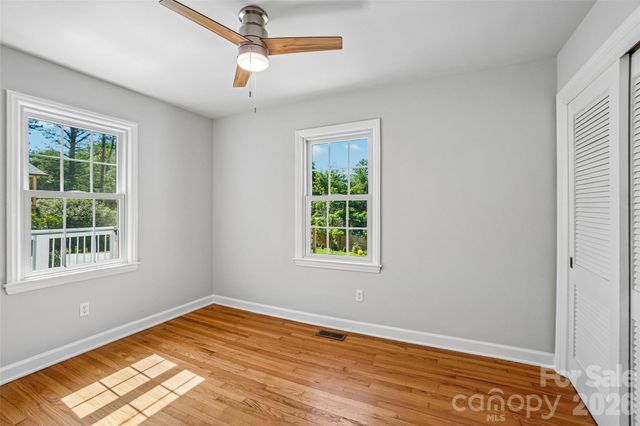 28 Ridgefield Place, Asheville, NC 28803