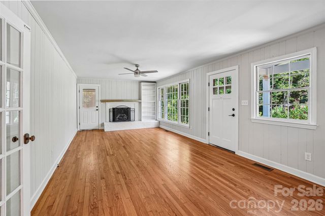 28 Ridgefield Place, Asheville, NC 28803