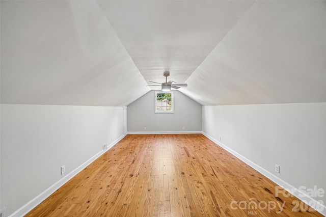 28 Ridgefield Place, Asheville, NC 28803
