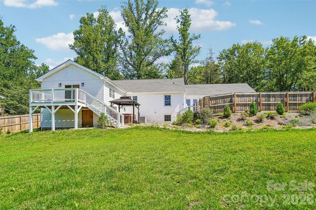 28 Ridgefield Place, Asheville, NC 28803