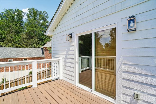 28 Ridgefield Place, Asheville, NC 28803
