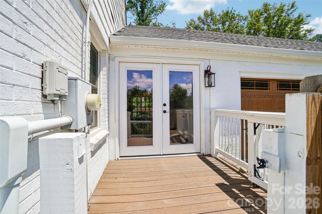 28 Ridgefield Place, Asheville, NC 28803
