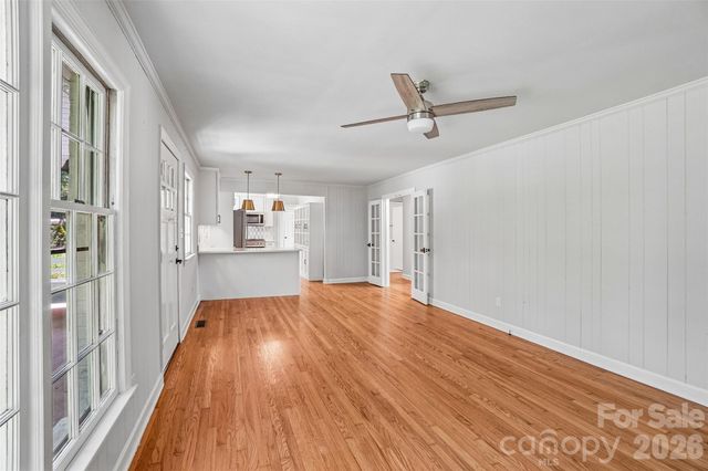 28 Ridgefield Place, Asheville, NC 28803