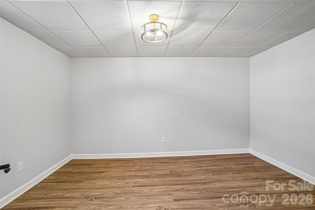 28 Ridgefield Place, Asheville, NC 28803