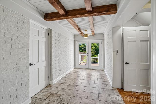28 Ridgefield Place, Asheville, NC 28803
