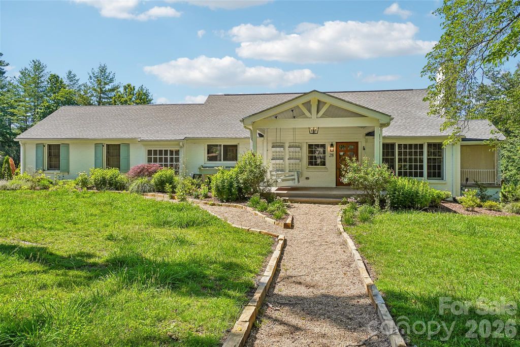 28 Ridgefield Place, Asheville, NC 28803
