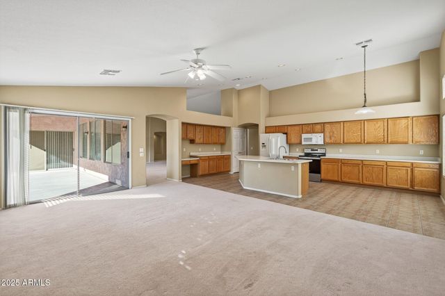8611 W ALEX Avenue, Peoria, AZ 85382