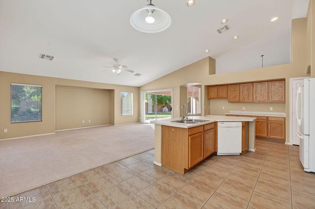 8611 W ALEX Avenue, Peoria, AZ 85382