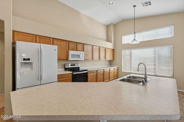 8611 W ALEX Avenue, Peoria, AZ 85382