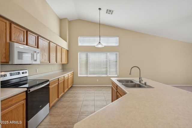 8611 W ALEX Avenue, Peoria, AZ 85382