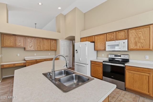 8611 W ALEX Avenue, Peoria, AZ 85382