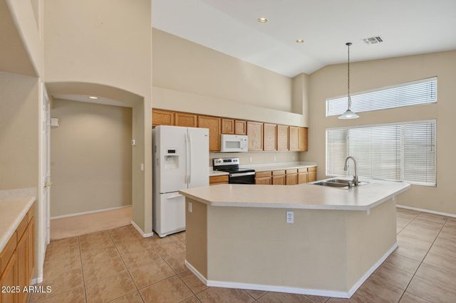 8611 W ALEX Avenue, Peoria, AZ 85382