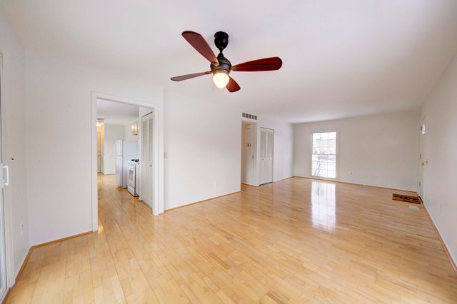 23439 Stonehenge Boulevard, Novi, MI 48375