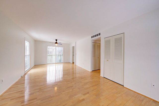 23439 Stonehenge Boulevard, Novi, MI 48375