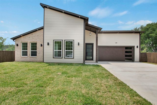209 Pearl Harbor Street, Tool, TX 75143