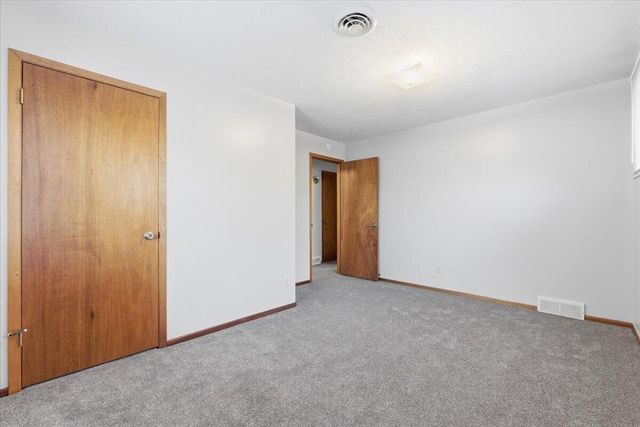 1014 N 31ST Street, Council Bluffs, IA 51501