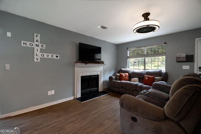 1302 Iron Gate Boulevard, Jonesboro, GA 30238