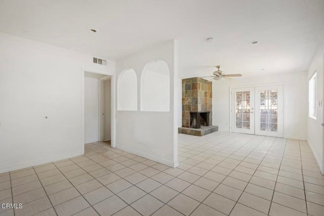 9824 Catawba Avenue, Fontana, CA 92335