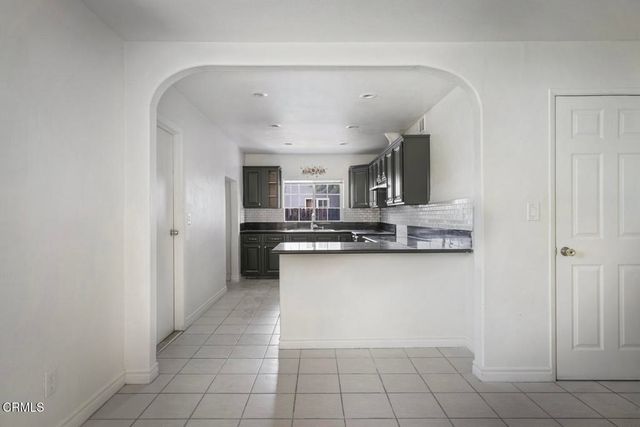 9824 Catawba Avenue, Fontana, CA 92335