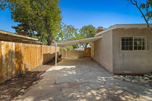 9824 Catawba Avenue, Fontana, CA 92335