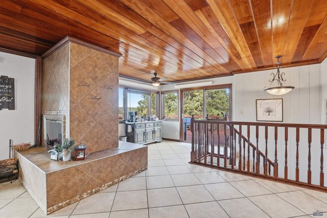 23791 GOLDEN HILLS DR, Rapid City, SD 57702