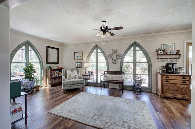 70 Oakridge Drive SE, Cartersville, GA 30121