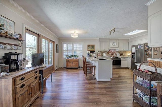 70 Oakridge Drive SE, Cartersville, GA 30121