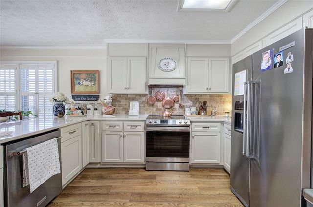 70 Oakridge Drive SE, Cartersville, GA 30121